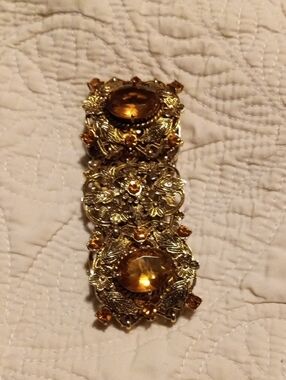Source Unknown Gold-Tone Filigree Bracelet with Amber Stones